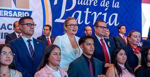Reciben 316 estudiantes de la UMSNH, distinción al Premio "Padre de la Patria"