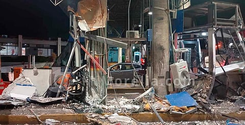 Tráiler sin frenos destroza caseta de Zinapécuaro, Michoacán