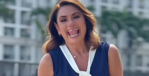 Penélope Menchaca en marinerita provoca tsunami de comentarios y adelanta privado