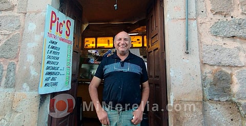 Morelia: Conoce la historia de Gerardo Luna; de médico cirujano al emblemático "Doc Pic´s"