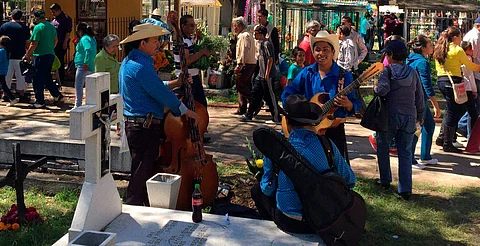 Planean regular venta de alcohol en cercanías de panteón municipal de Morelia