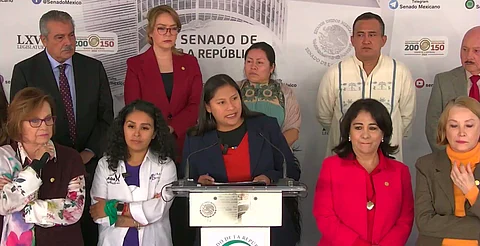 Senadoras piden retirar cargos a Esmeralda, niña que fue violada y abortó, en Querétaro