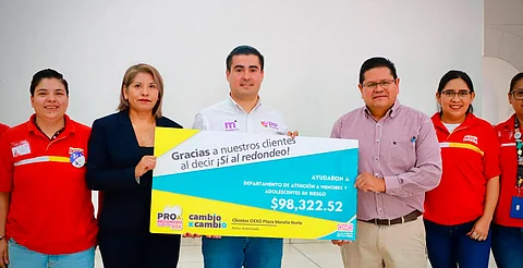 DIF Morelia recibe donativo de Redondeo OXXO en favor del CAMAR