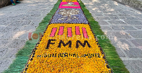 Más de 120 metros de tapetes florales ya se encuentran en la Calzada de San Miguel en Morelia