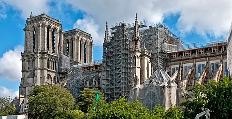 Catedral de Notre Dame reabrirá sus puertas en diciembre próximo tras incendio