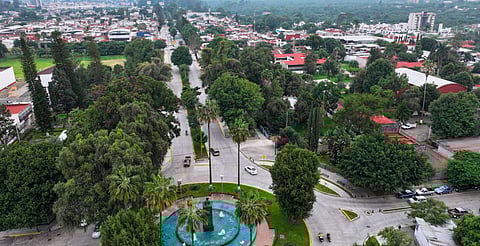 Inaugura Bedolla rehabilitación de avenida Paseo de la Revolución en Uruapan