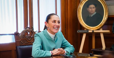 Claudia Sheinbaum desmiente cierre de fronteras entre México y Estados Unidos