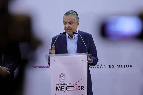 Gobierno estatal fortalece habilidades de trabajadores a favor de la burocracia: Navarro García