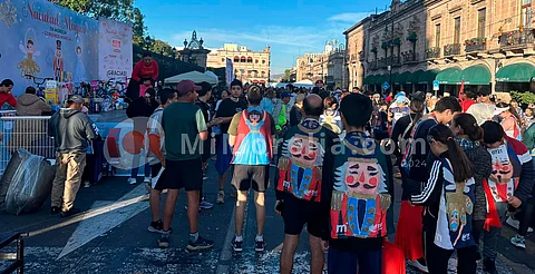 Morelia rompe récords: 18 mil cobijas y 2 mil participantes en la carrera "Camina, Corre y Trota en Familia"