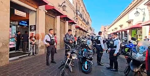 Hombres armados asaltan 3 locales de joyería en el Centro de Morelia