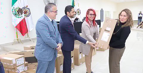 Tras 15 años de espera, investigadores de la UMSNH reciben equipo de cómputo de alta tecnología