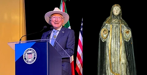 Estados Unidos devuelve a México estatua de Santa Rosa de Lima del siglo XVII