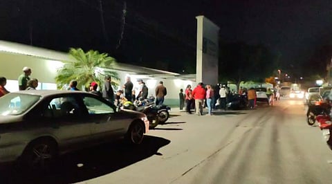 Reportan dos jóvenes sin vida tras atropellamiento en caravana navideña en Los Reyes