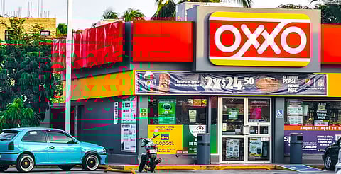 Clientes de Inbursa ya podrán retirar efectivo en tiendas Oxxo