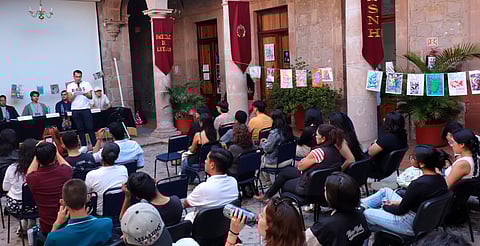 Licenciatura en Lengua y Literaturas Hispánicas reafirma su calidad educativa al obtener reacreditación