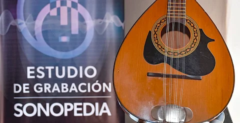 En 2024 consolida Secum Estudio de Grabación Sonopedia, un proyecto pionero en México