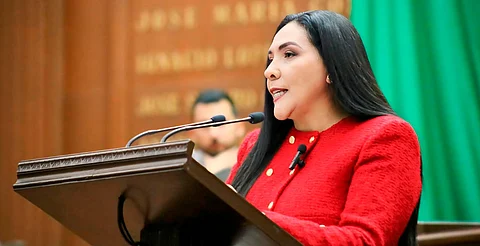 Adriana Campos se suma a llamado a autoridades para investigar situación en Coalcomán