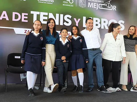 Entregados en 2024, más de 200 mil pares de tenis a estudiantes de secundaria