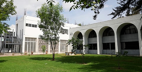 UMSNH reanuda actividades administrativas este lunes