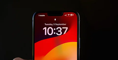 Apple lanza iOS 18.2.1; arregla errores de batería, WiFi y Face ID