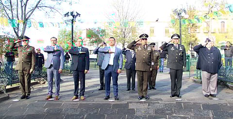 Ejército Mexicano continúa impulsando el respeto a los Símbolos Patrios con Izamientos de Bandera en Morelia y Charo