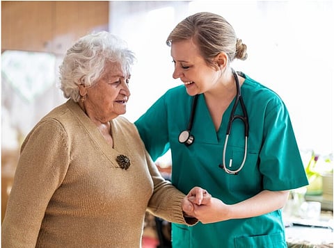 Seguros para adultos mayores: claves y ventajas de una protección integral