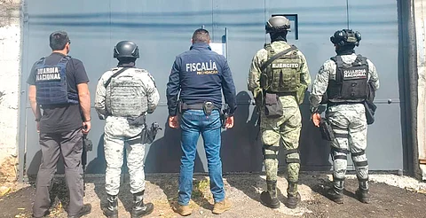 Catean inmueble en Quiroga, aseguran vehículos robados