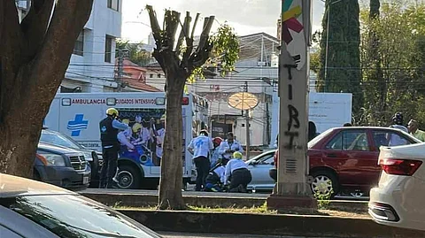 Se pasa el alto y atropella a menor de edad; lo reportan grave, en Morelia