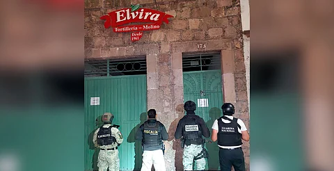 El detenido fue trasladado a las oficinas de la Fiscalía Especializada, mientras que el narcótico quedó bajo resguardo de las autoridades