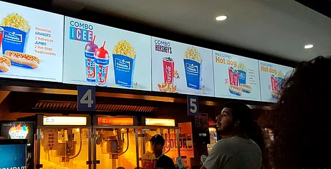 Profeco desmiente lista de alimentos permitidos en cines; esto dice