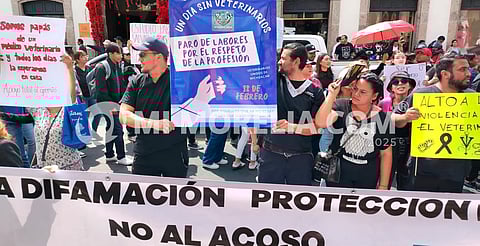 Veterinarios de Morelia exigen leyes que los proteja por amenazas y difamación de clientes