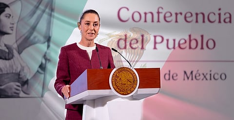 La Bandera de México, símbolo de independencia y soberanía: Sheinbaum