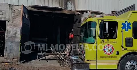 Se incendia taller de herrería en La Quemada, en Morelia