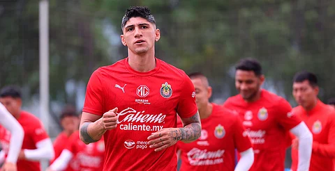 Chivas disuelve su Comité Técnico-Deportivo y nombra a Javier Mier como interino