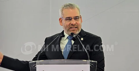 No hay "manto protector" para funcionarios de mi gobierno, asegura
Bedolla