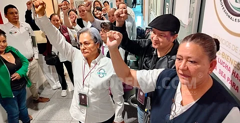 SNTYPS protesta en el Hospital Infantil de Morelia por descuentos salariales
