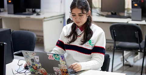 Conoce a Natalia, estudiante ganadora de la Presea Eréndira