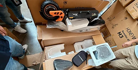 Incautan bicis eléctricas, bocinas, herramientas y más productos chinos en CDMX