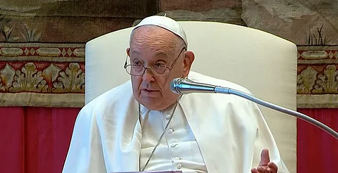 Papa Francisco continúa con su recuperación y se encuentra estable