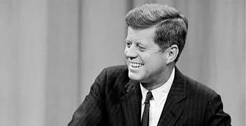 Nuevos documentos sobre Kennedy salen a la luz por orden de Trump