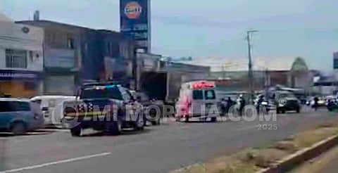 Morelia: dos hombres quedan heridos tras caerle una viga