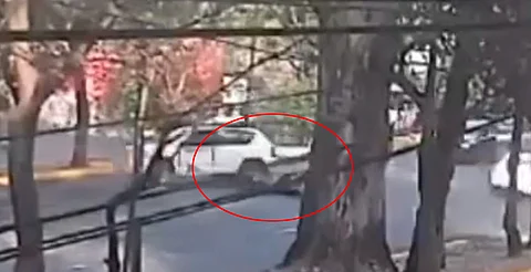 Video muestra el fuerte choque entre camioneta y motocicleta en Morelia