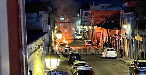 Al amanecer: se quema auto en centro de Morelia