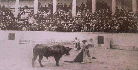 Fotografía de la plaza cercana al Mercado San Juan de Morelia.