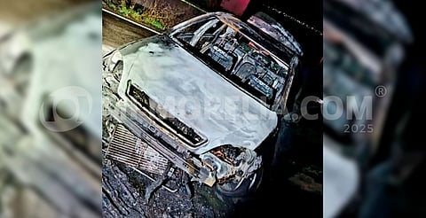 Hallan cadáver calcinado en la cajuela de auto quemado sobre la Morelia-Salamanca