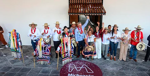 Inaugura Bedolla mercado de Pátzcuaro; referente económico, turístico y cultural de la región