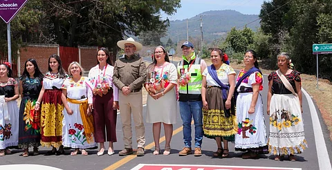 Inaugura Bedolla tramo carretero Erongarícuaro-Zacapu en beneficio de 50 mil habitantes