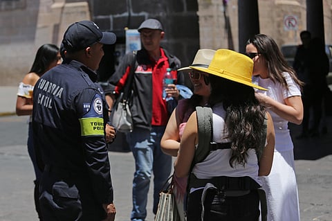 Agrupamiento Turístico preparado en idiomas y Lengua de Señas para atender visitantes: SSP