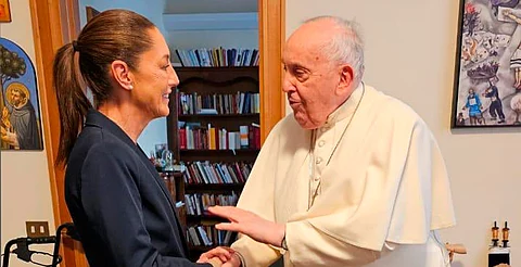 Sheinbaum no asistirá al funeral del Papa; enviará a titular de Segob