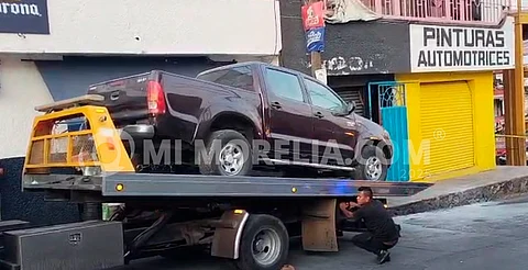 Sujetos intentan incendiar camioneta en la colonia Primo Tapia